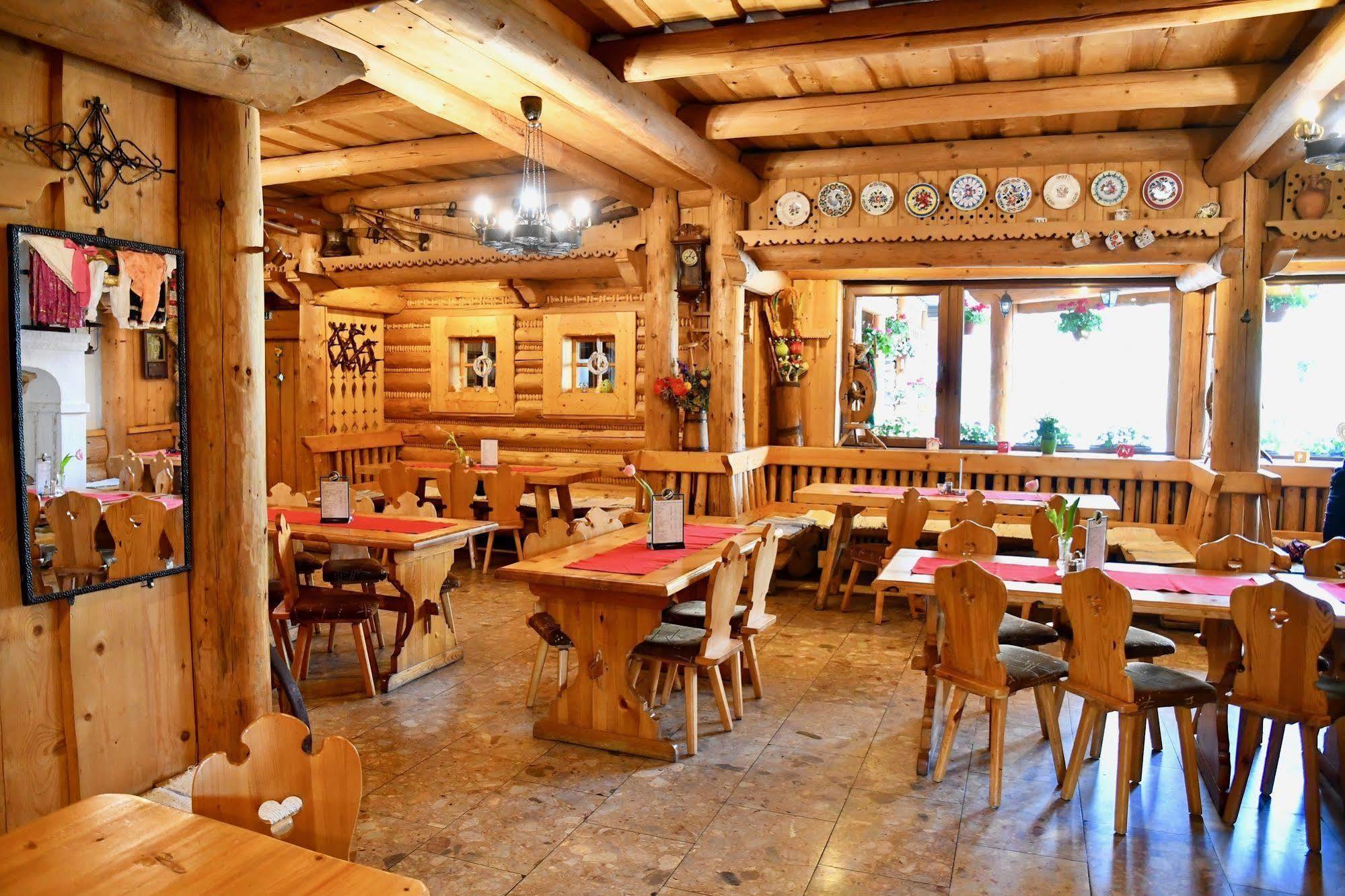 Sova Hotel&Restaurant Zdiar Exterior photo